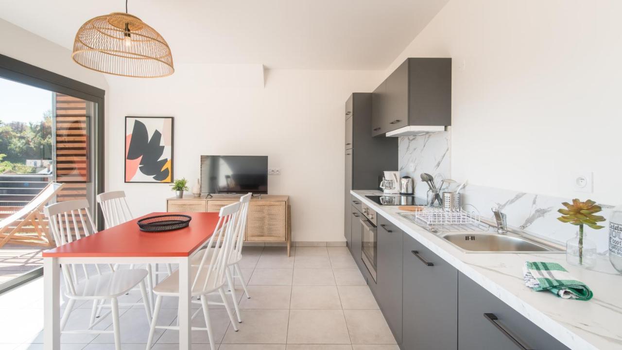 Villa Spacieuse Avec Jacuzzi Privatif Sarlat-la-Caneda Bagian luar foto