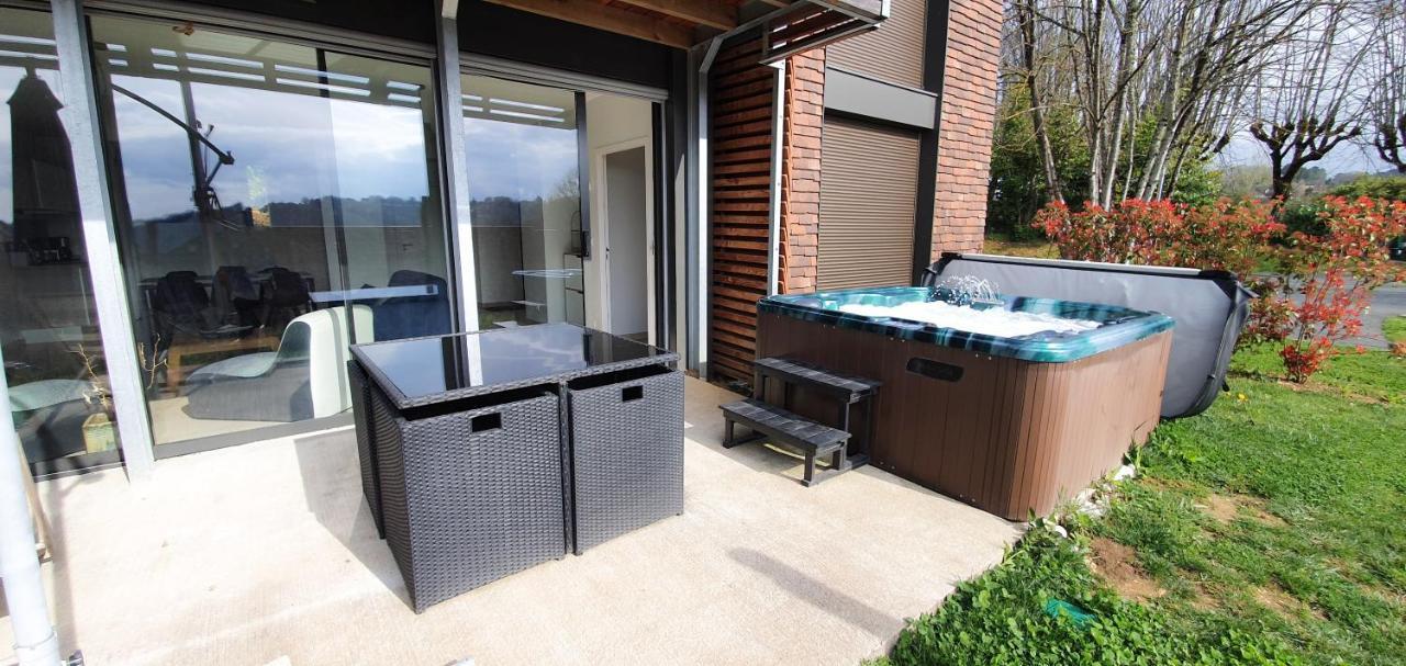 Villa Spacieuse Avec Jacuzzi Privatif Sarlat-la-Caneda Bagian luar foto