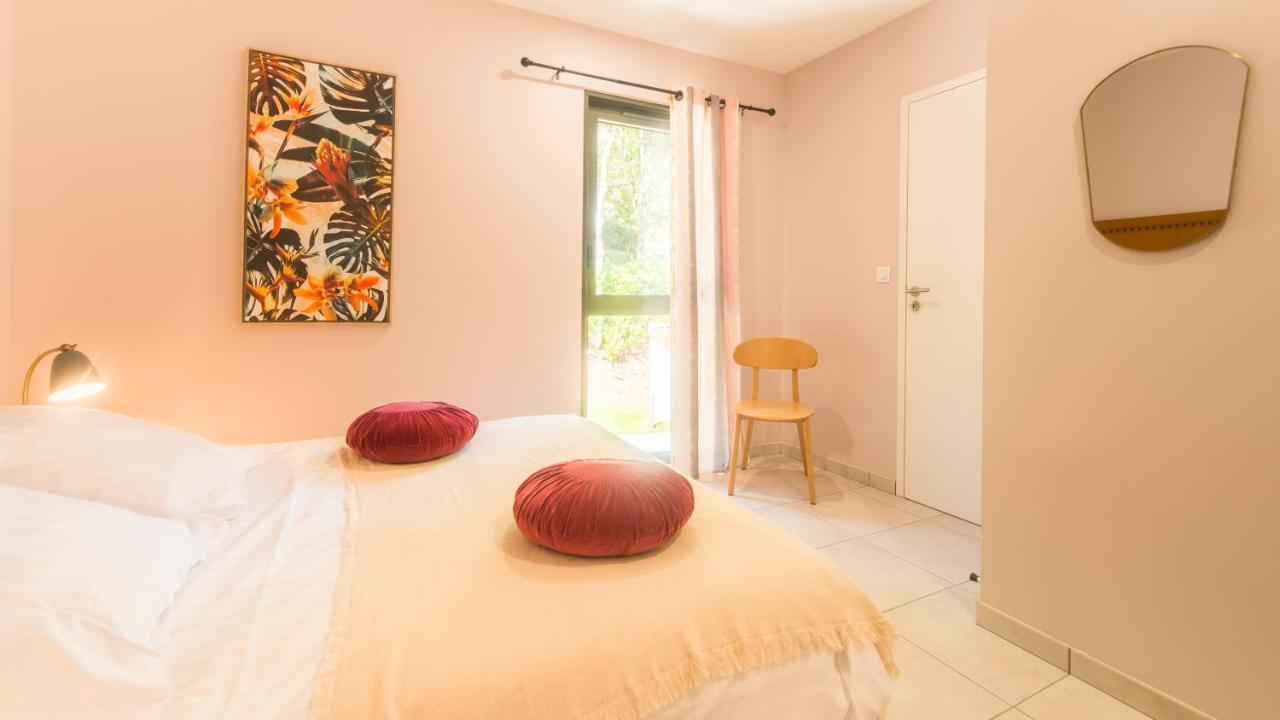 Villa Spacieuse Avec Jacuzzi Privatif Sarlat-la-Caneda Bagian luar foto